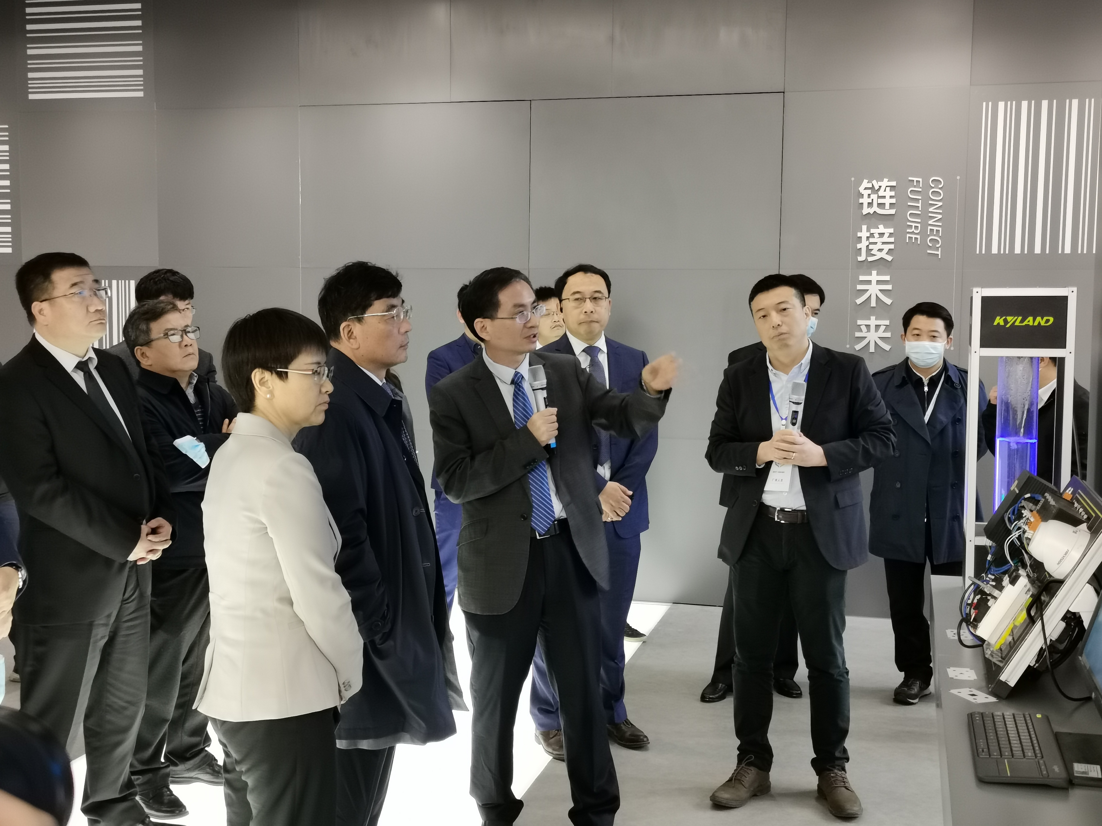 1606254967 巅峰国际官网-钻营健全,你我一路成长
